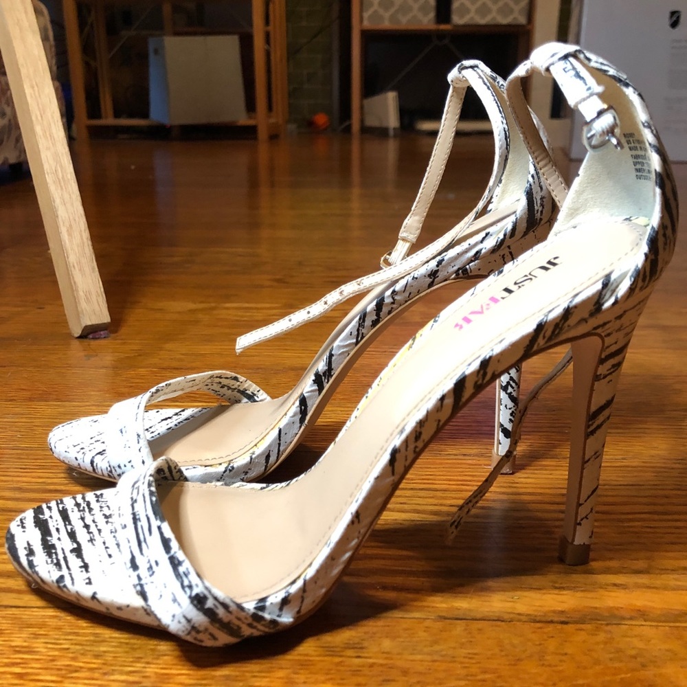 Zebra heels • read description!